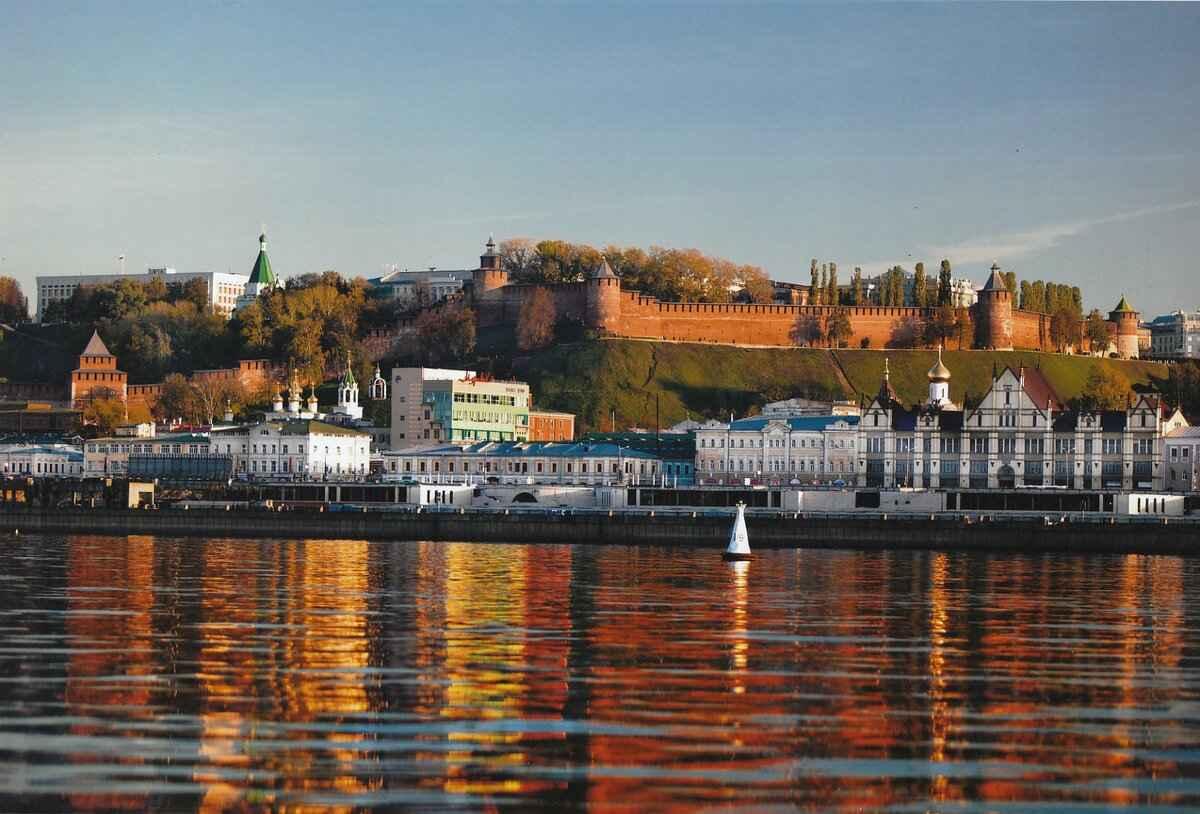 https://turgeek.ru/upload/tour/images_more/7071/big-1-niznij-novgorod-i-goroda-volgi.jpg