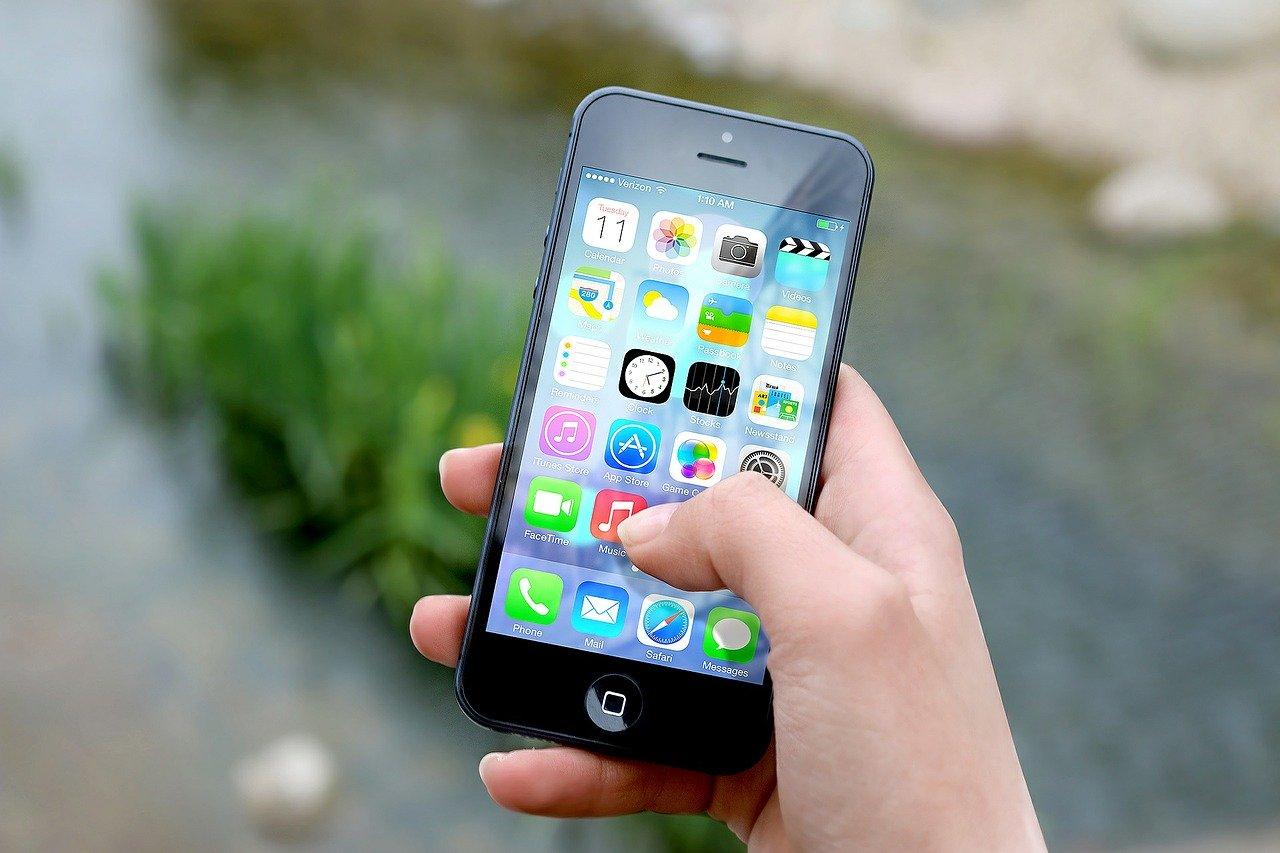 Айфон следит за пользователями — как изменить настройки, чтобы iPhone не отслеживал местоположение