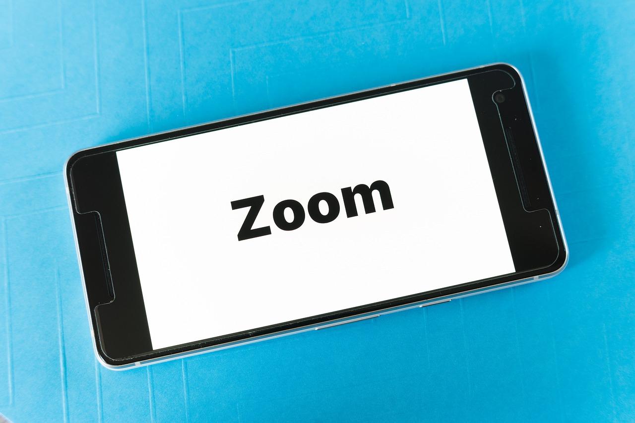 С 1 июня Zoom отключает пользователей — как оставаться в конференциях и не потерять Зоом